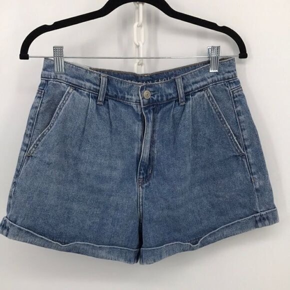 American Eagle Denim Mom Shorts Size 6